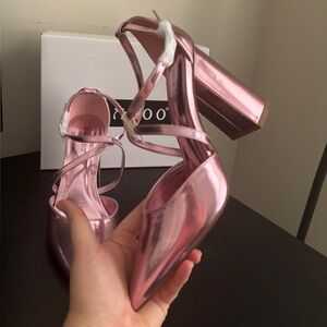 Bamboo shoes pink metallic strappy heels Size US 8.5